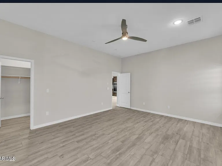 13729 Vista Lagos Ave — Photo 37