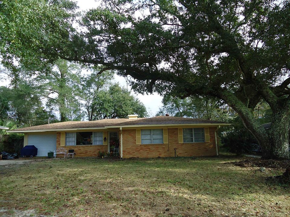 1st image of 172 Brady Dr.