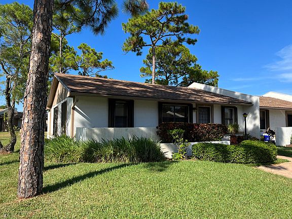 2nd image of 6117 Fairfield Circle