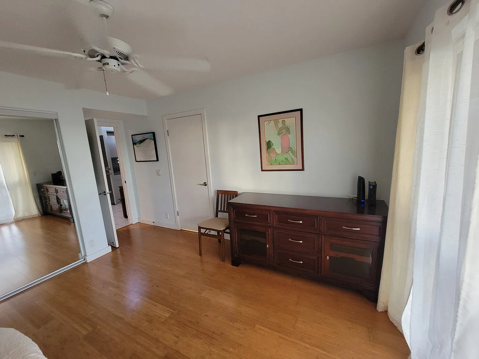2 bed, 700 sqft, $2,850 — Photo 3