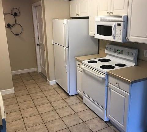 4th image of 1800 Park Ave APT 476