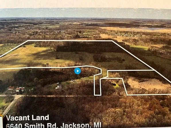 6640 Smith Rd, Jackson, MI 49201