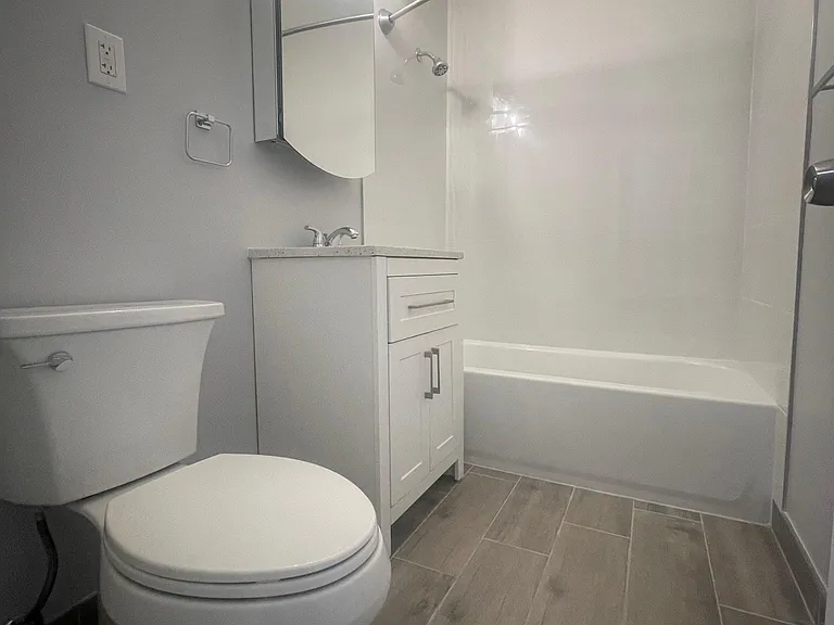 228 College Dr — Photo 6