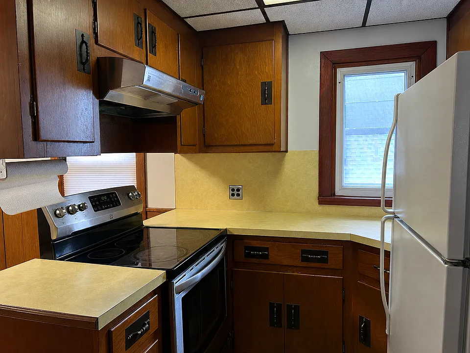 24 Linden St #3