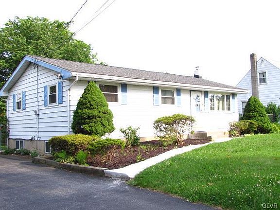 3rd image of 2752 Linden St