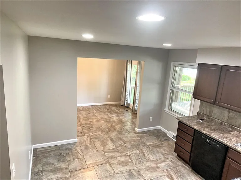 14585 Red Rock Dr — Photo 10
