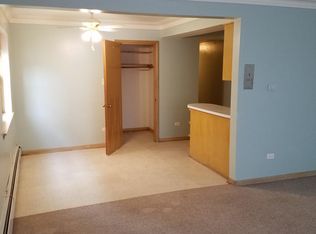 9347 S Pulaski Rd APT 1N, Evergreen Park, IL 60805