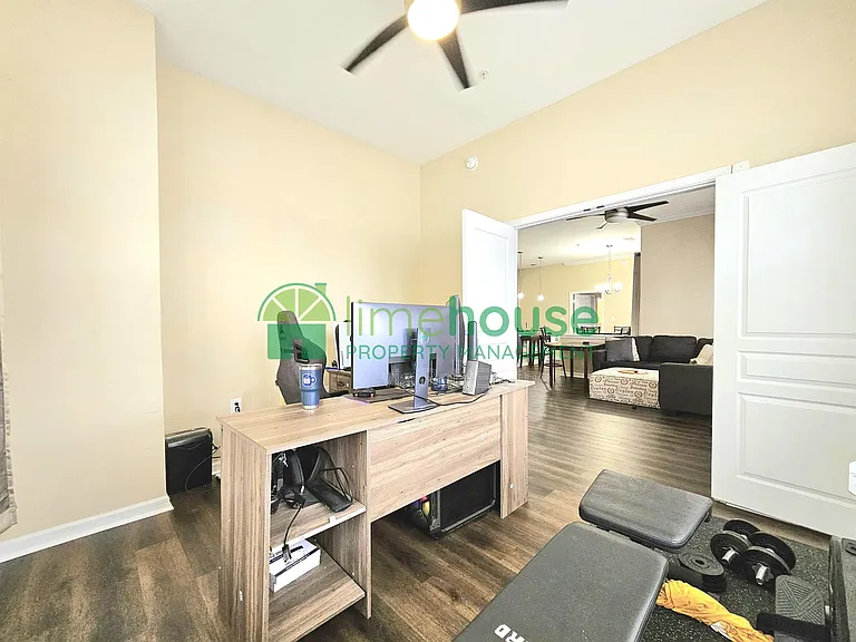 1400 Granby St #104 — Photo 17