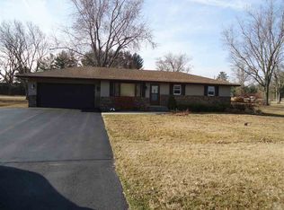 780 W Rockton Rd, Rockton, IL 61072