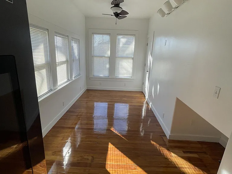 117 S Welch St — Photo 7