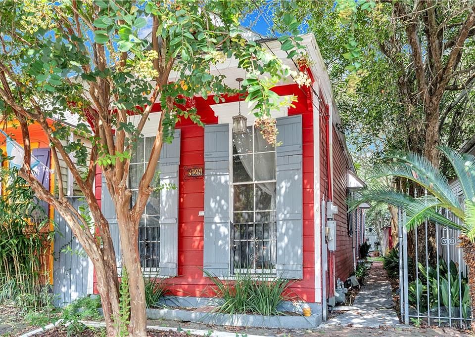 1st image of 928 Congress St