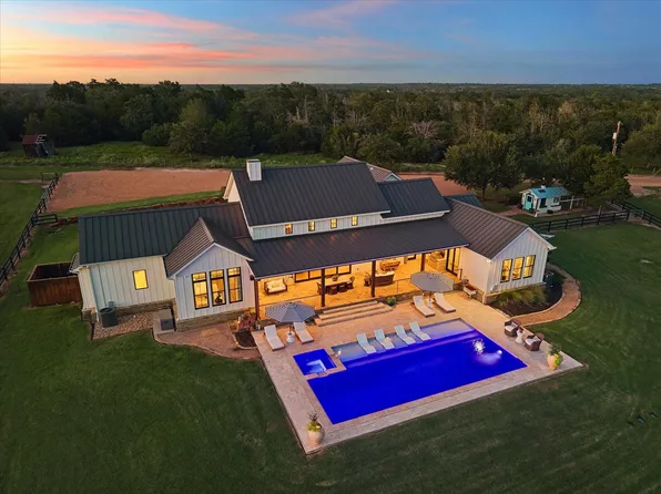 1600 S Weyand Rd, Round Top, TX 78954