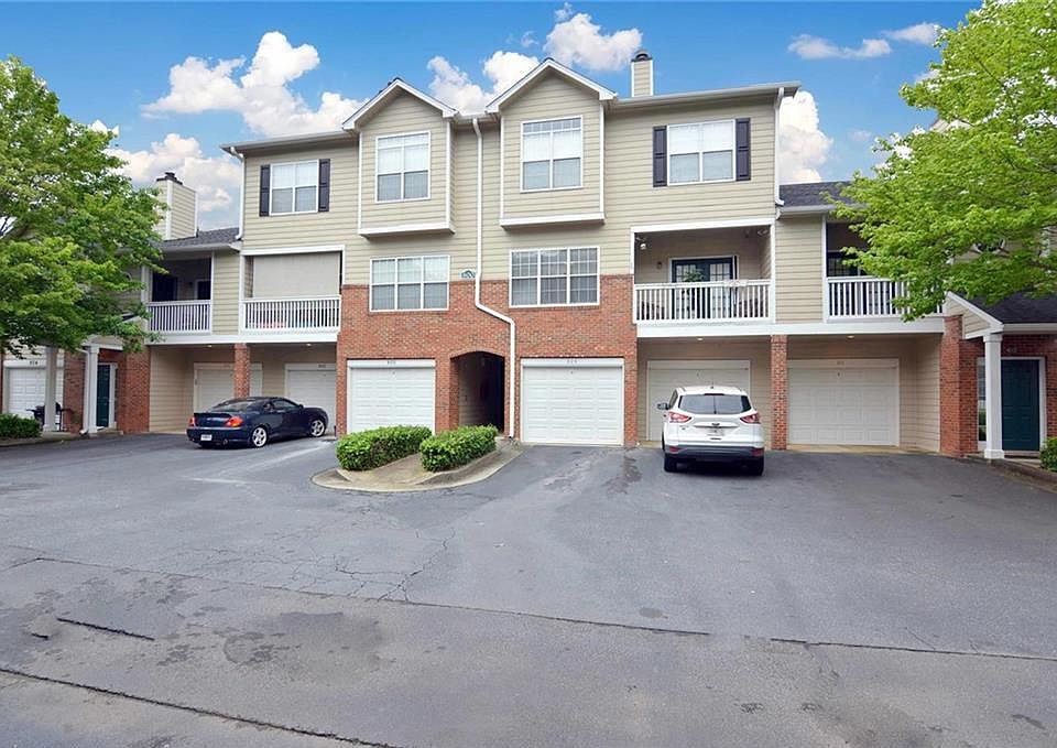1st image of 808 Vinings Forest Ln SE