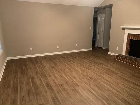 3rd image of 3458 Linderwood Dr
