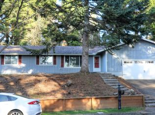 2334 NE Douglas St, Newport, OR