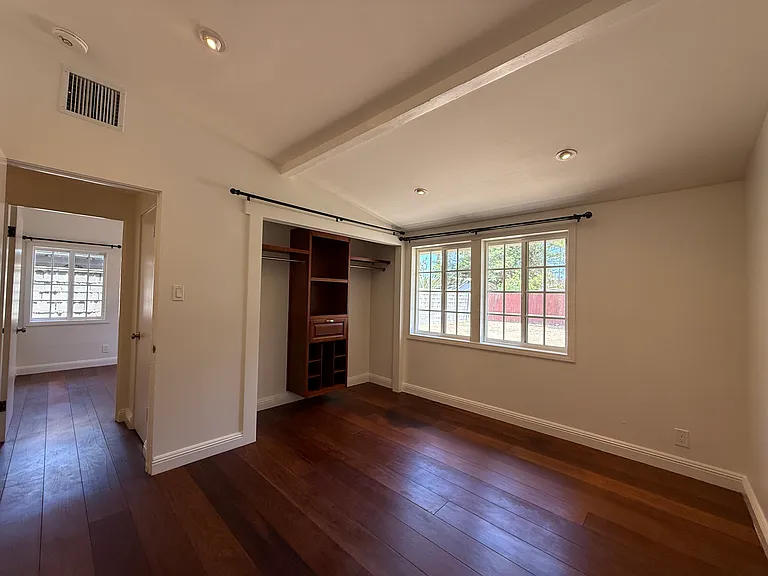 19516 Ingomar St — Photo 26