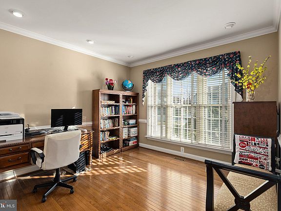 4th image of 1205 Royal Meadow Ct