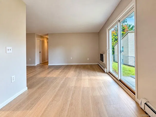 2 bed, 2.0 bath, 924 sqft, $2,400 — Photo 4