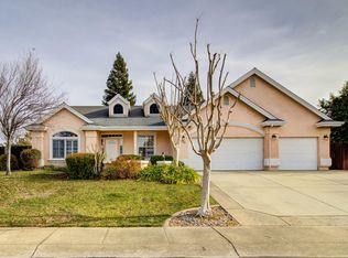 2175 Adirondack Dr, Redding, CA 96001