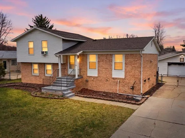 42151 Jason Dr, Clinton Township, MI 48038