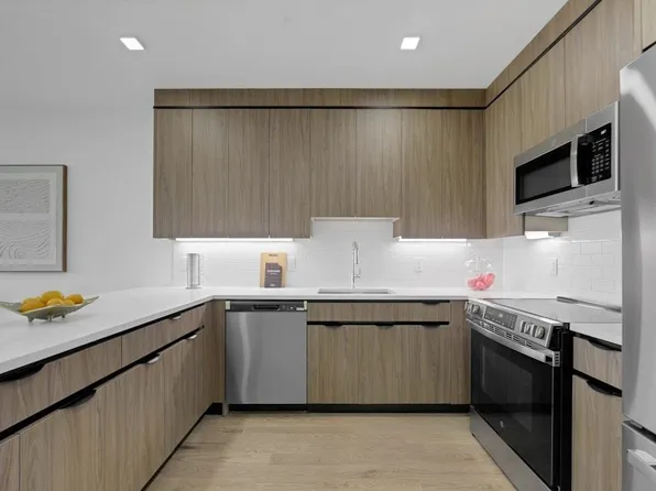 8404 4th Avenue image 8 of 35