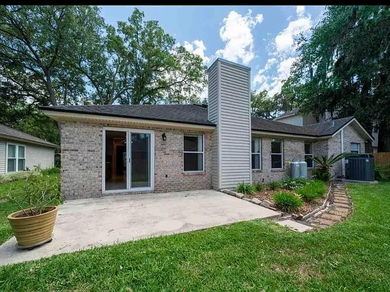 4837 Victoria Chase Ct — Photo 3