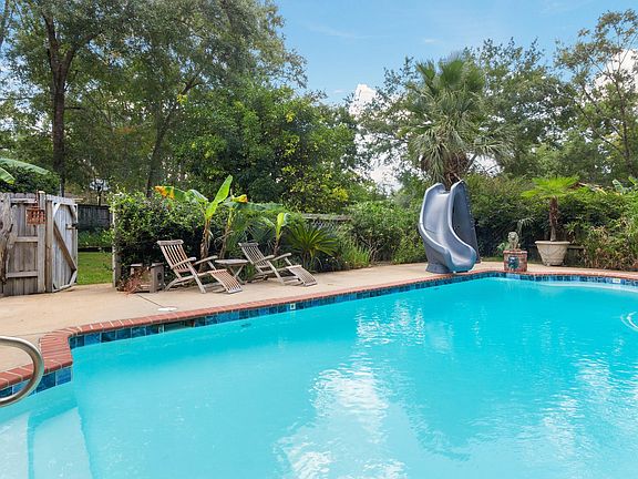 2nd image of 2504 Bayou Oaks Dr