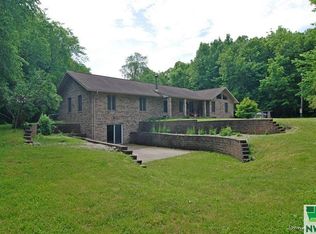 2418 Rolf Ave, Sac City, IA 50583