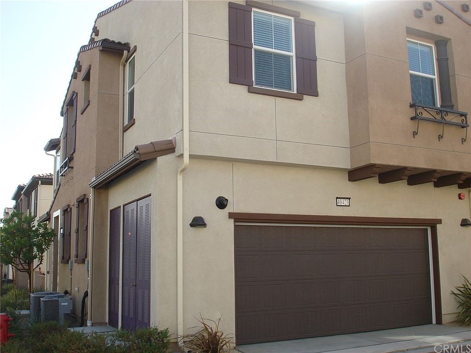 1st image of 40421 Calle Real