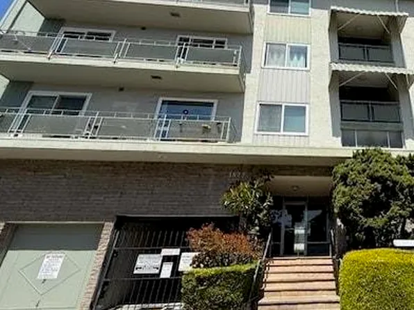 3877 Howe St APT 210, Oakland, CA 94611
