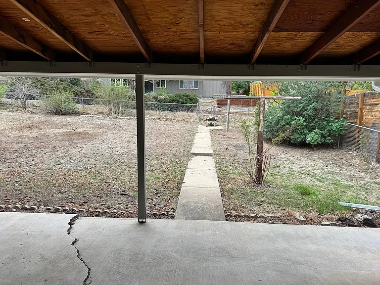 1505 Linden Ave — Photo 25