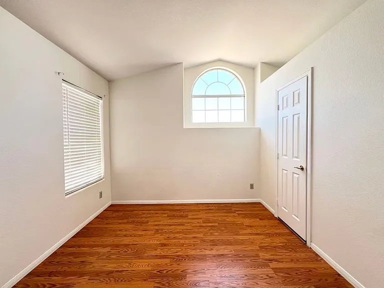 7525 Meadowoak Ln — Photo 29