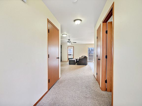 5th image of 20433 5th Avenue Ct E