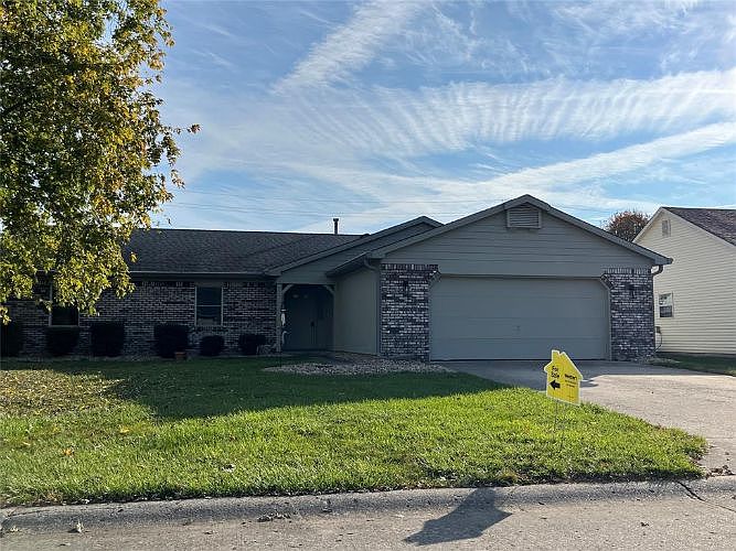 1st image of 8225 Lynn Dr