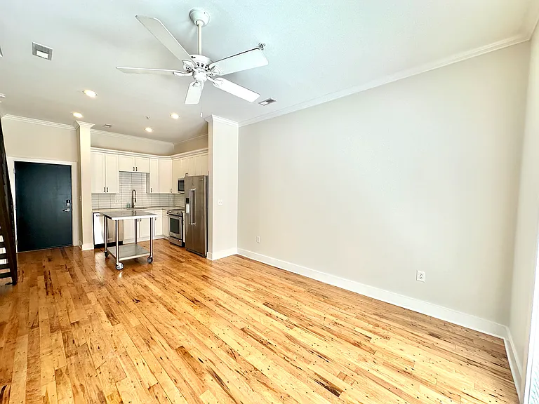 101 W Court St #221 — Photo 4