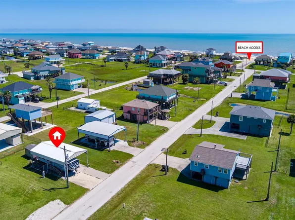 950 Clara St, Crystal Beach, TX 77650