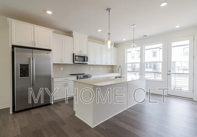 1816 Alexander Village Main Dr — Photo 14