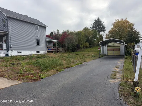 319 17th Ave, Scranton, PA 18504