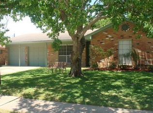 1810 W 8th St, Freeport, TX 77541