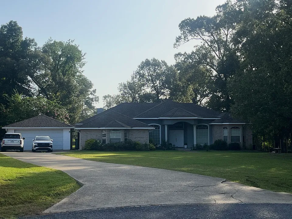 8090 Ridgemont Dr