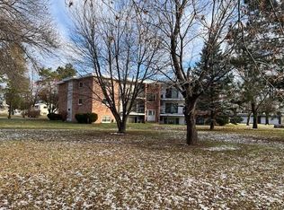 1150 Dellwood St S APT 303, Cambridge, MN 55008