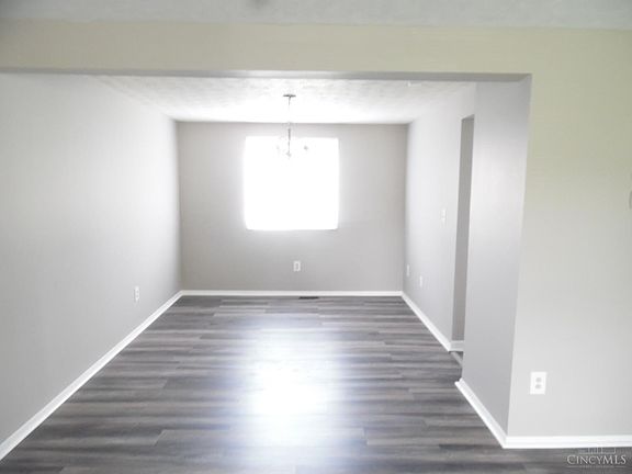 4th image of 803 Glenway Dr
