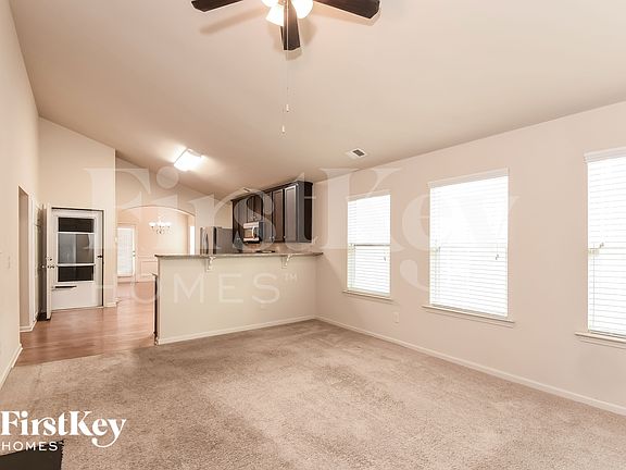 3rd image of 436 Parkstone Dr
