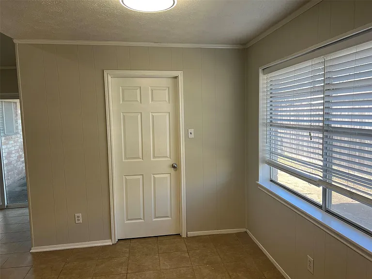 1507 Alderbrook Dr — Photo 7