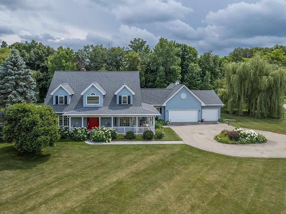 1st image of 3040 Windfield Dr