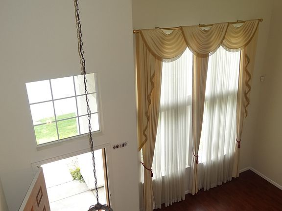 4th image of 673 Freesia Dr