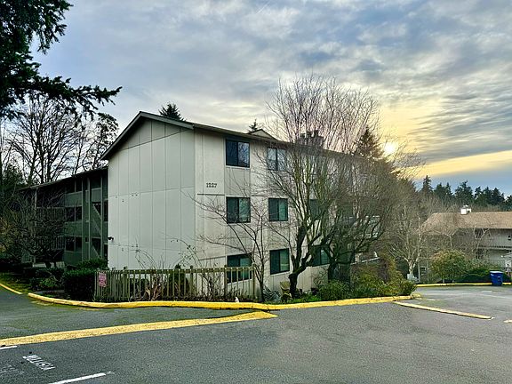 2nd image of 1227 SW 132nd Ln APT 712