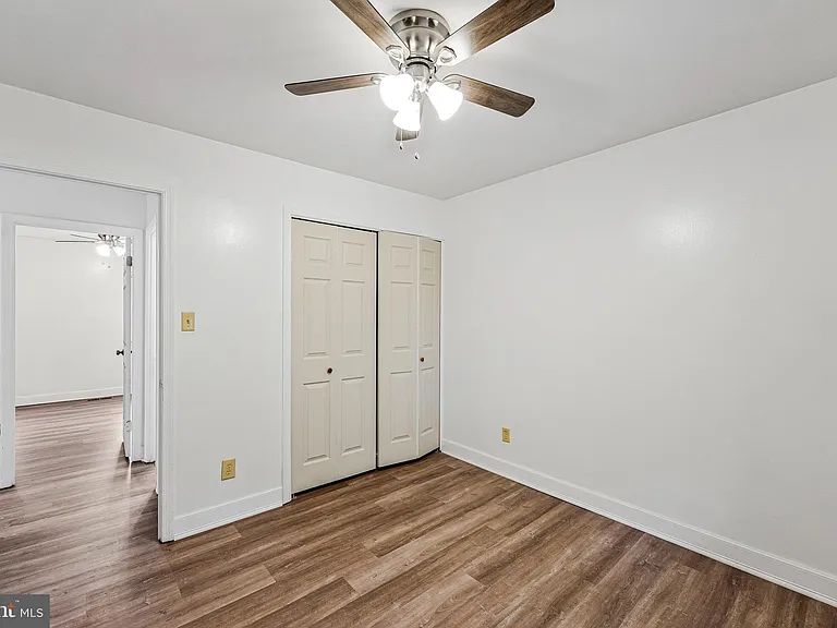 14707 Bentley Sq — Photo 19