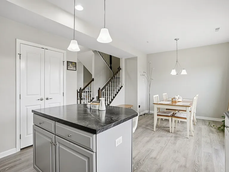 404 Aprilmae Way — Photo 14