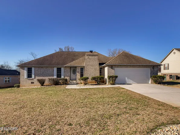 1047 Summerfield Dr, Maryville, TN 37801